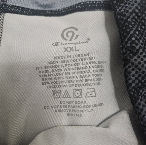 Champion Mid Rise Cropped Plus Size Leggings! - Picture 3 of 7